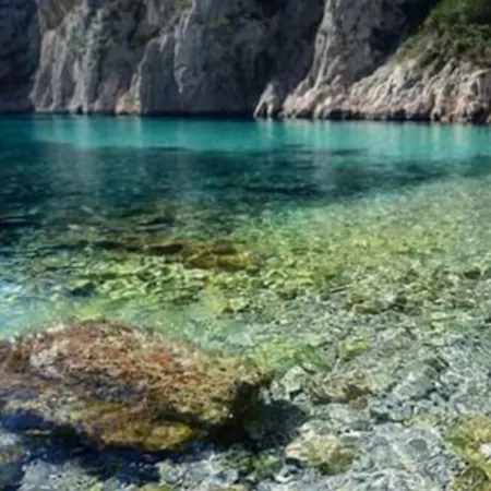 Le Chant Des Vagues * Cassis